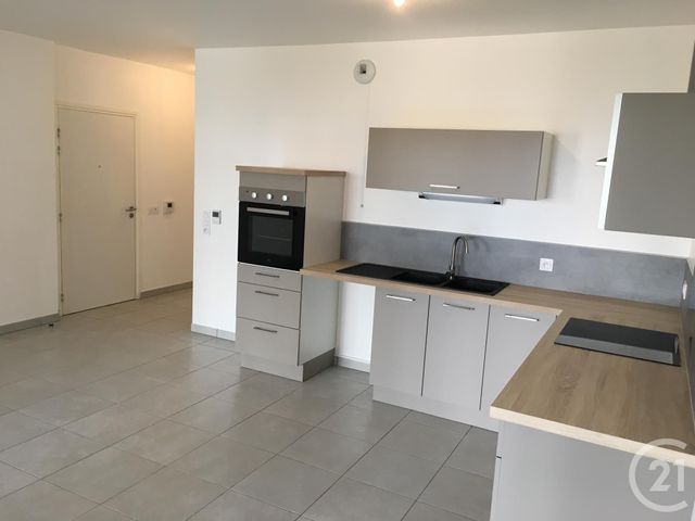 Appartement T3 &agrave; louer - 3 pi&egrave;ces - 63,80 m2 - Aix Les Bains - 73 - RHONE-ALPES