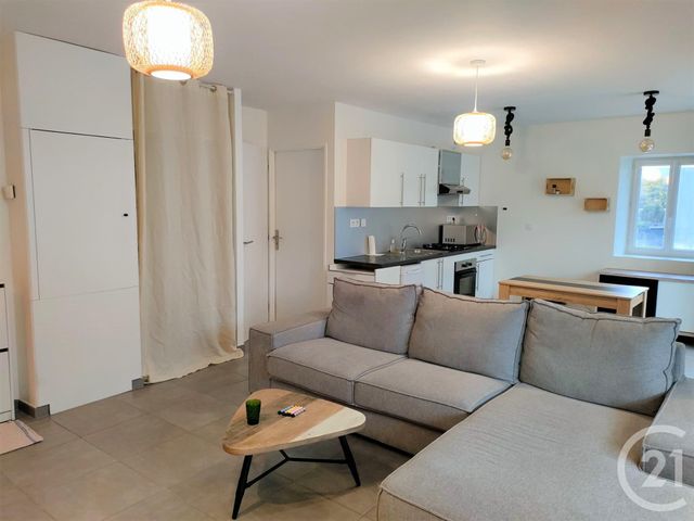 Appartement T3 à louer - 3 pièces - 60,87 m2 - Chambery - 73 - RHONE-ALPES