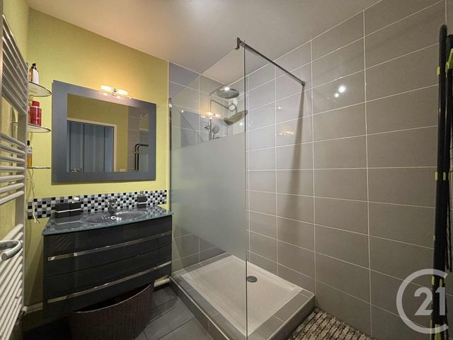 Appartement T3 à vendre - 3 pièces - 67,71 m2 - La Motte Servolex - 73 - RHONE-ALPES