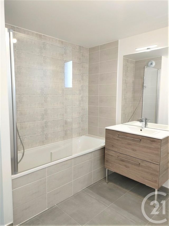 Appartement T3 à louer - 3 pièces - 65,20 m2 - Aix Les Bains - 73 - RHONE-ALPES