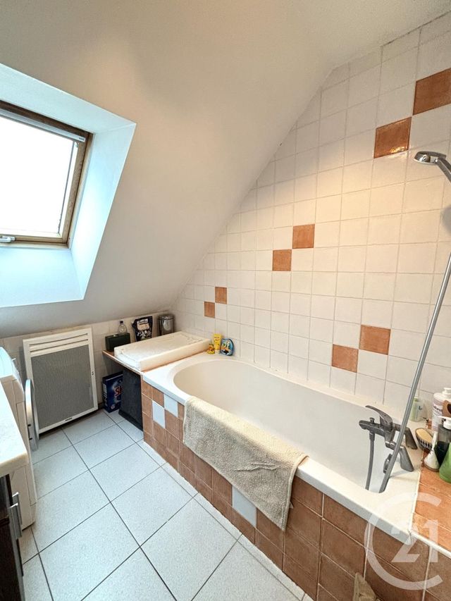 Maison &agrave; louer - 4 pi&egrave;ces - 88 m2 - Entrelacs - 73 - RHONE-ALPES