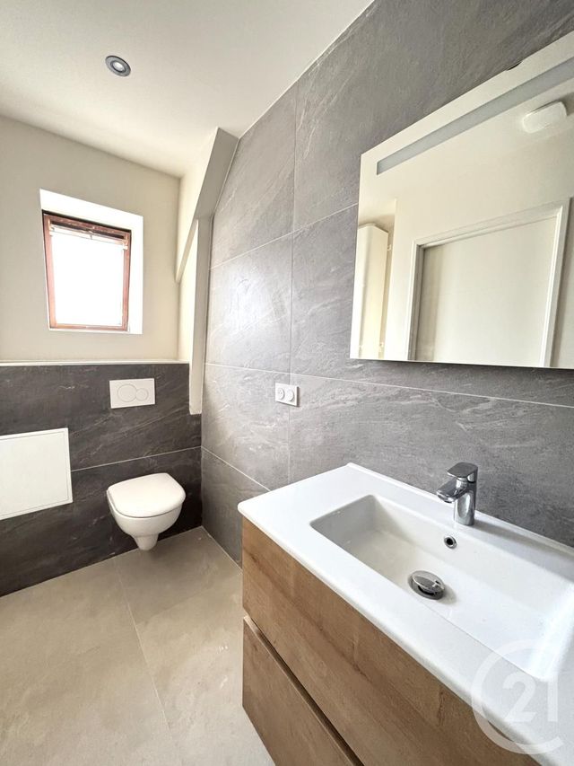 Appartement T3 &agrave; louer - 3 pi&egrave;ces - 49,76 m2 - Aix Les Bains - 73 - RHONE-ALPES