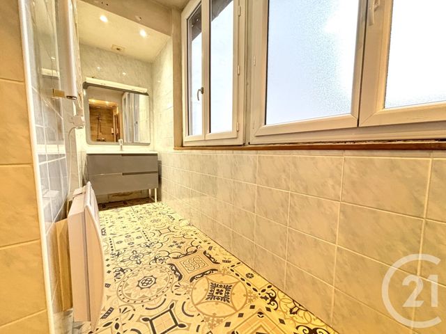 Appartement T2 &agrave; louer - 2 pi&egrave;ces - 48 m2 - Aix Les Bains - 73 - RHONE-ALPES