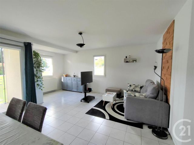 Appartement F3 à louer ENTRELACS