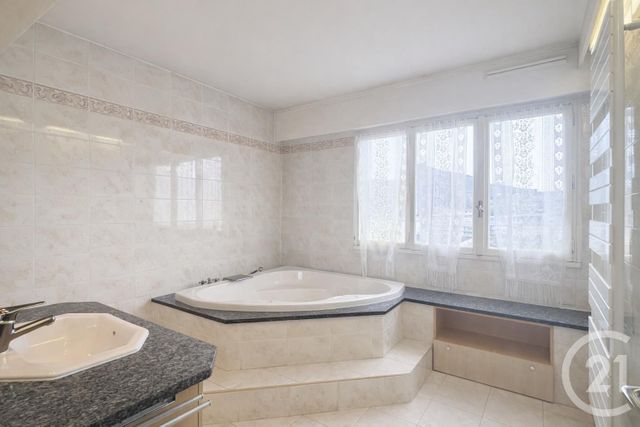 Appartement T4 &agrave; vendre - 4 pi&egrave;ces - 90,46 m2 - Aix Les Bains - 73 - RHONE-ALPES