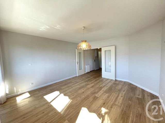 Appartement T3 &agrave; louer - 3 pi&egrave;ces - 69,71 m2 - Aix Les Bains - 73 - RHONE-ALPES