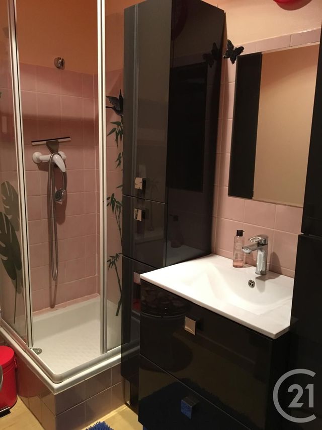 Appartement T3 &agrave; louer - 2 pi&egrave;ces - 51,14 m2 - Aix Les Bains - 73 - RHONE-ALPES