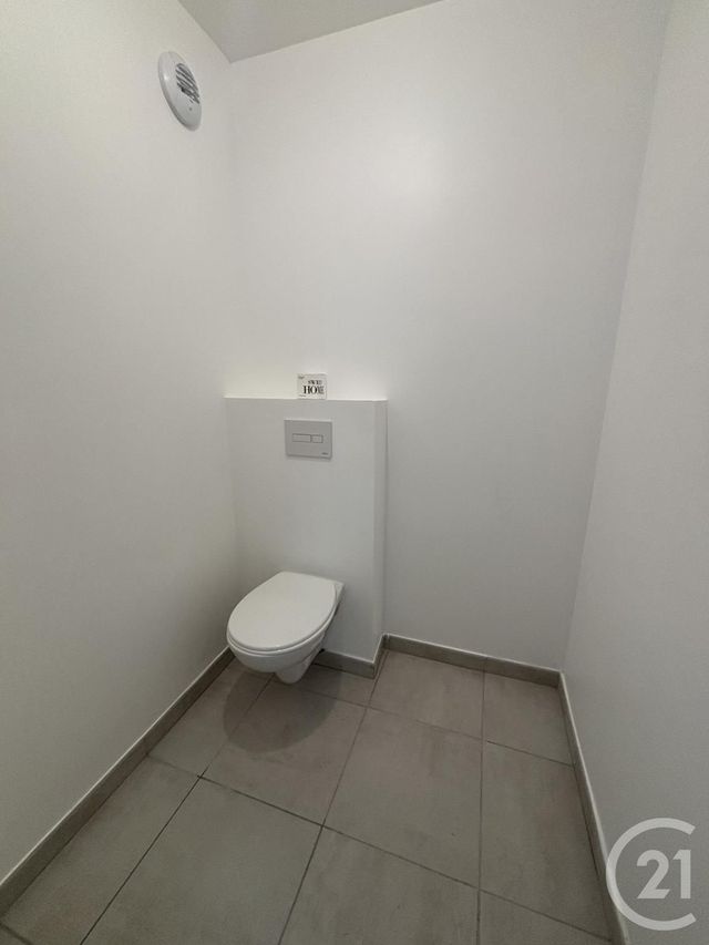 Appartement T3 &agrave; louer - 3 pi&egrave;ces - 61,47 m2 - Aix Les Bains - 73 - RHONE-ALPES