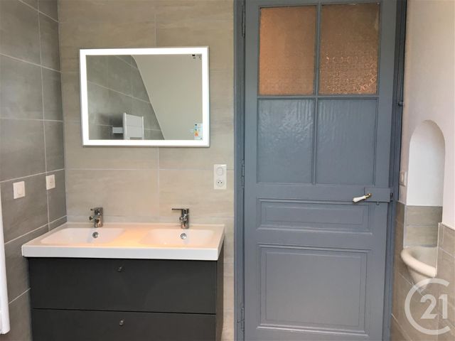 Appartement T3 &agrave; louer - 3 pi&egrave;ces - 67,14 m2 - Aix Les Bains - 73 - RHONE-ALPES