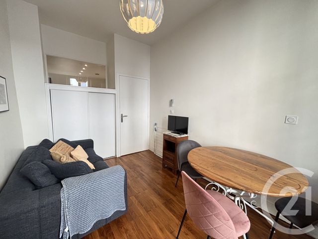 Appartement T2 &agrave; louer - 2 pi&egrave;ces - 34,63 m2 - Chambery - 73 - RHONE-ALPES