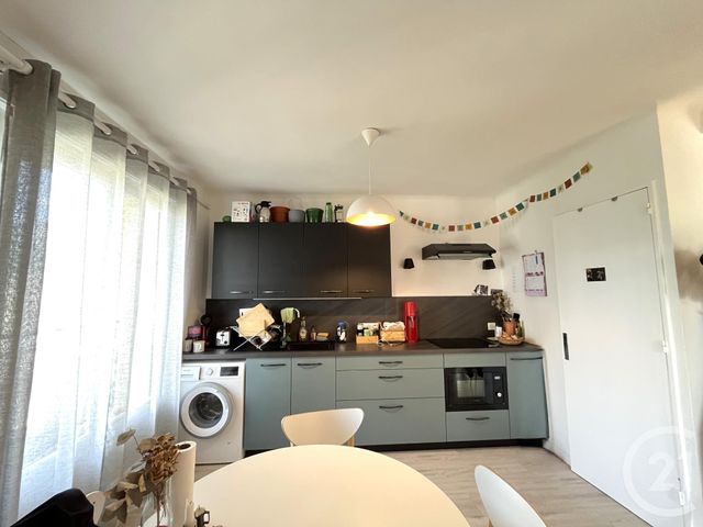 Appartement T3 &agrave; louer - 3 pi&egrave;ces - 64,57 m2 - Chambery - 73 - RHONE-ALPES