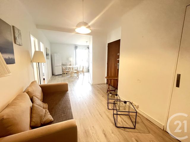 Appartement T3 &agrave; louer - 3 pi&egrave;ces - 64,57 m2 - Chambery - 73 - RHONE-ALPES