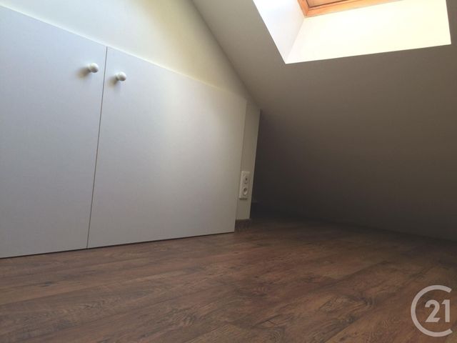 Appartement T3 &agrave; louer - 3 pi&egrave;ces - 36,71 m2 - Aix Les Bains - 73 - RHONE-ALPES