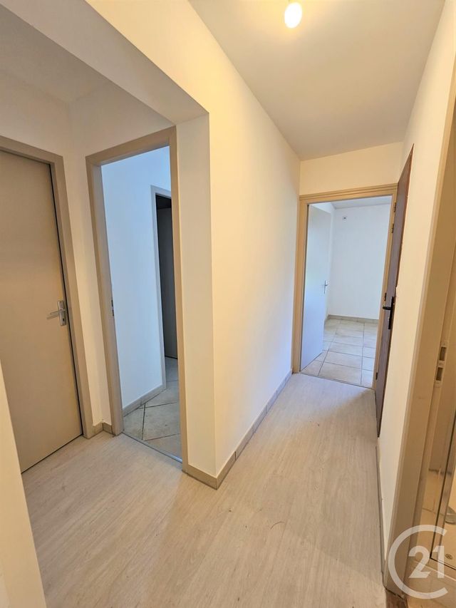 Appartement T3 &agrave; louer - 3 pi&egrave;ces - 77,33 m2 - Aix Les Bains - 73 - RHONE-ALPES