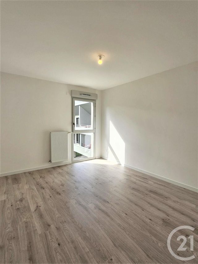 Appartement T4 &agrave; louer - 4 pi&egrave;ces - 81,74 m2 - Challes Les Eaux - 73 - RHONE-ALPES