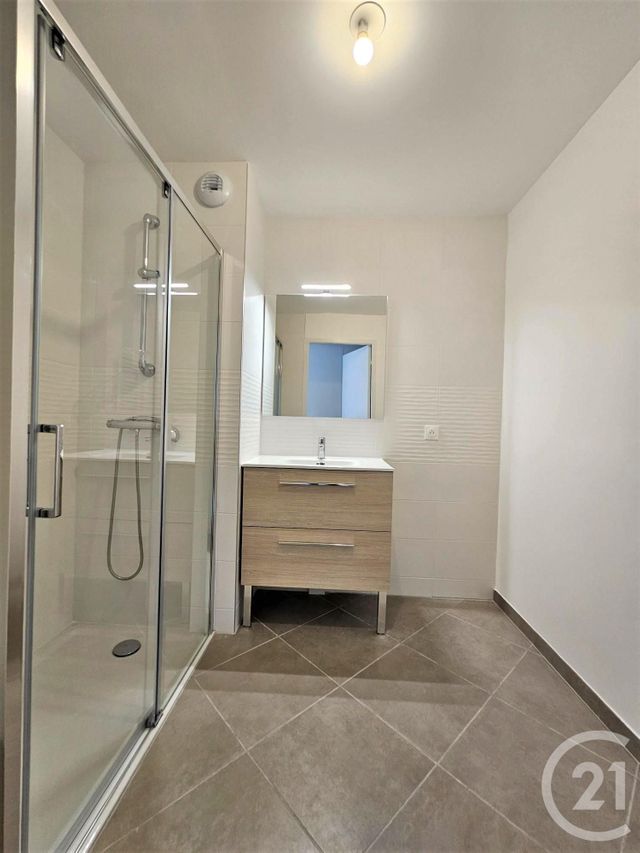 Appartement T4 &agrave; louer - 4 pi&egrave;ces - 81,74 m2 - Challes Les Eaux - 73 - RHONE-ALPES