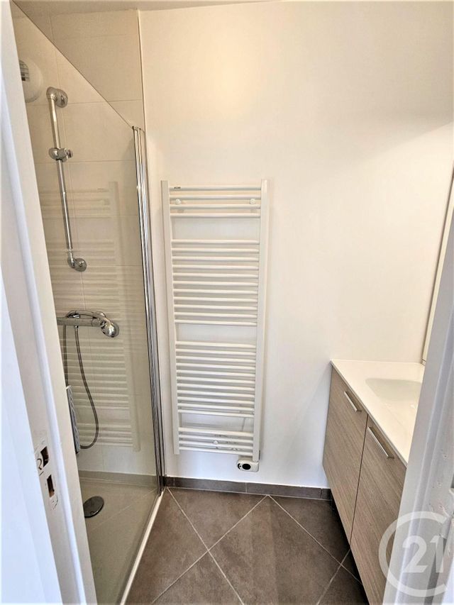 Appartement T4 &agrave; louer - 4 pi&egrave;ces - 81,74 m2 - Challes Les Eaux - 73 - RHONE-ALPES