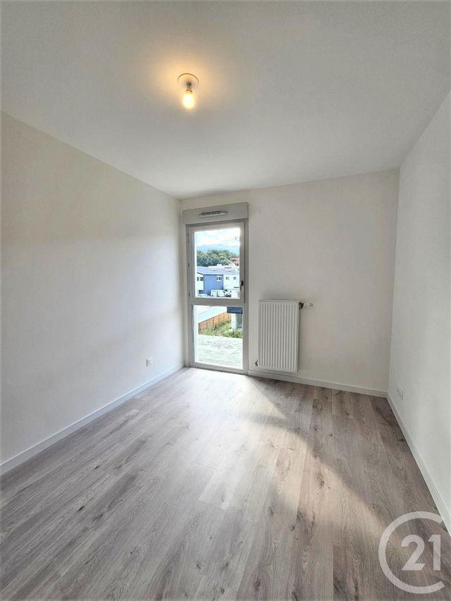 Appartement T4 &agrave; louer - 4 pi&egrave;ces - 81,74 m2 - Challes Les Eaux - 73 - RHONE-ALPES