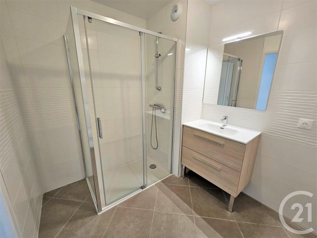Appartement T4 &agrave; louer - 4 pi&egrave;ces - 81,74 m2 - Challes Les Eaux - 73 - RHONE-ALPES