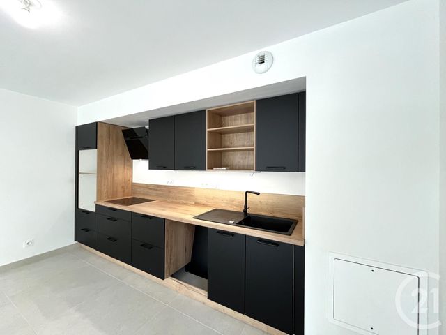 Appartement T3 &agrave; louer - 3 pi&egrave;ces - 72,12 m2 - Aix Les Bains - 73 - RHONE-ALPES