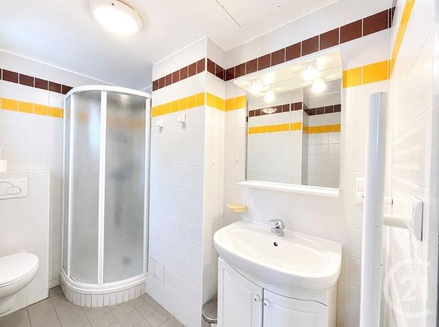 Appartement T2 &agrave; louer - 2 pi&egrave;ces - 30,27 m2 - Aix Les Bains - 73 - RHONE-ALPES