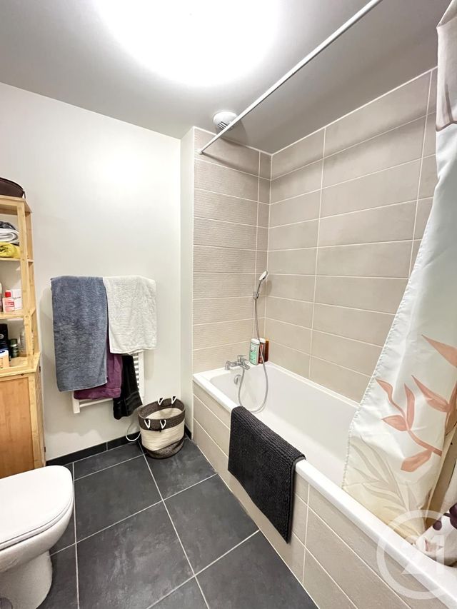 Appartement &agrave; louer - 4 pi&egrave;ces - 76 m2 - Aix Les Bains - 73 - RHONE-ALPES